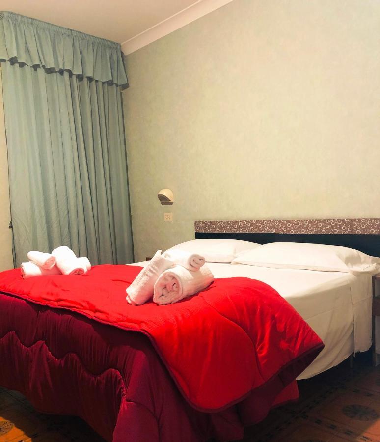 Hotel Elvira フィウッジ エクステリア 写真