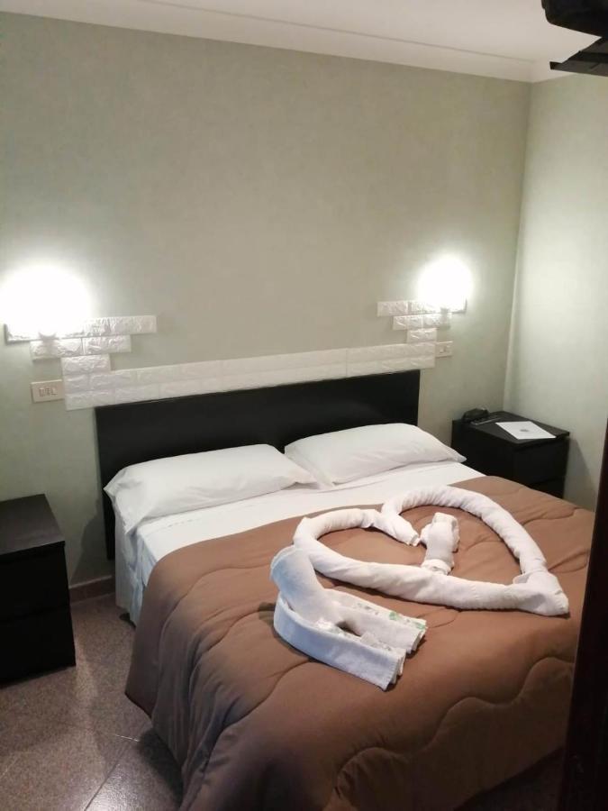 Hotel Elvira フィウッジ エクステリア 写真